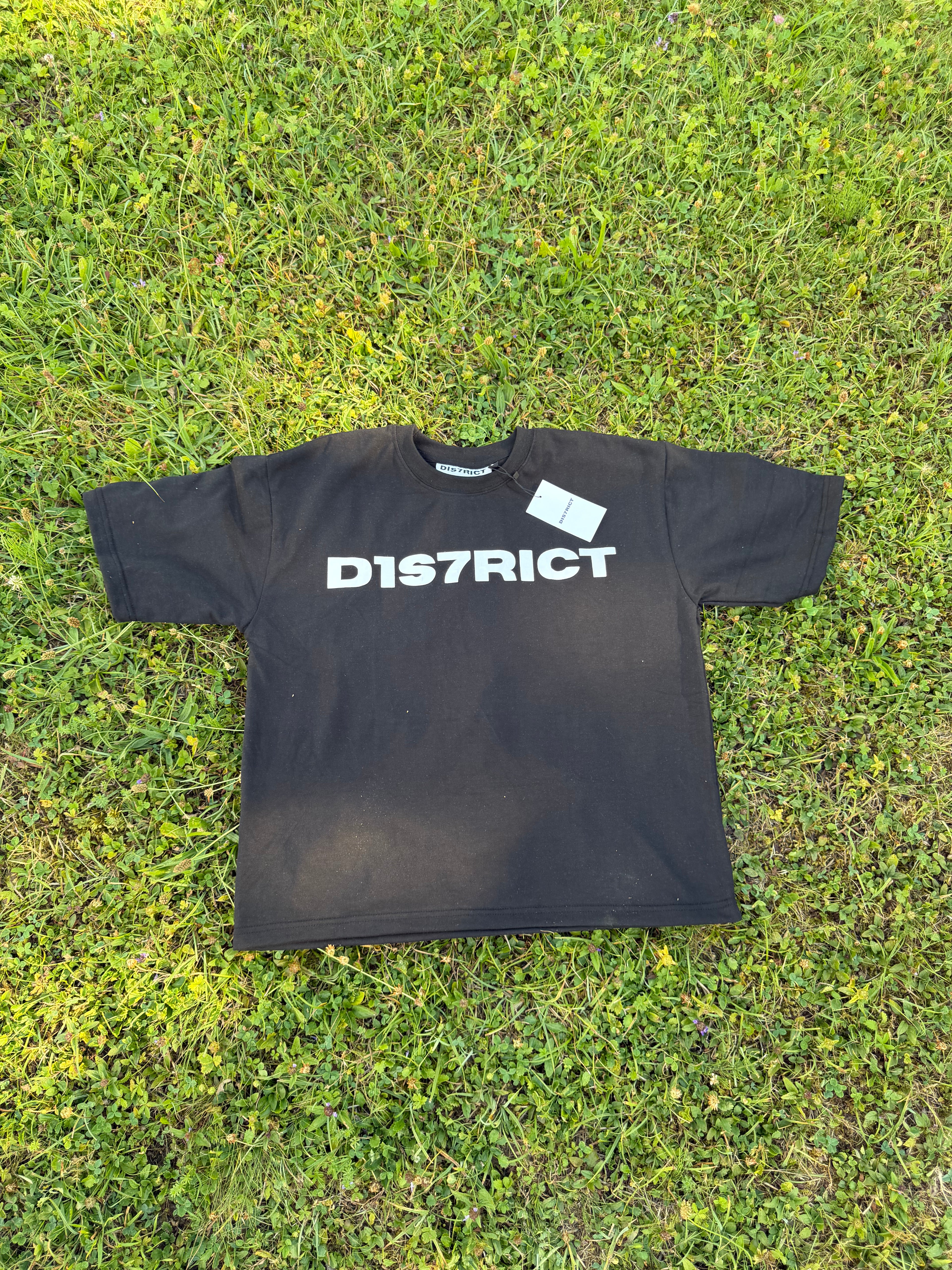 D1S7TRICT T-SHIRT SCHWARZ