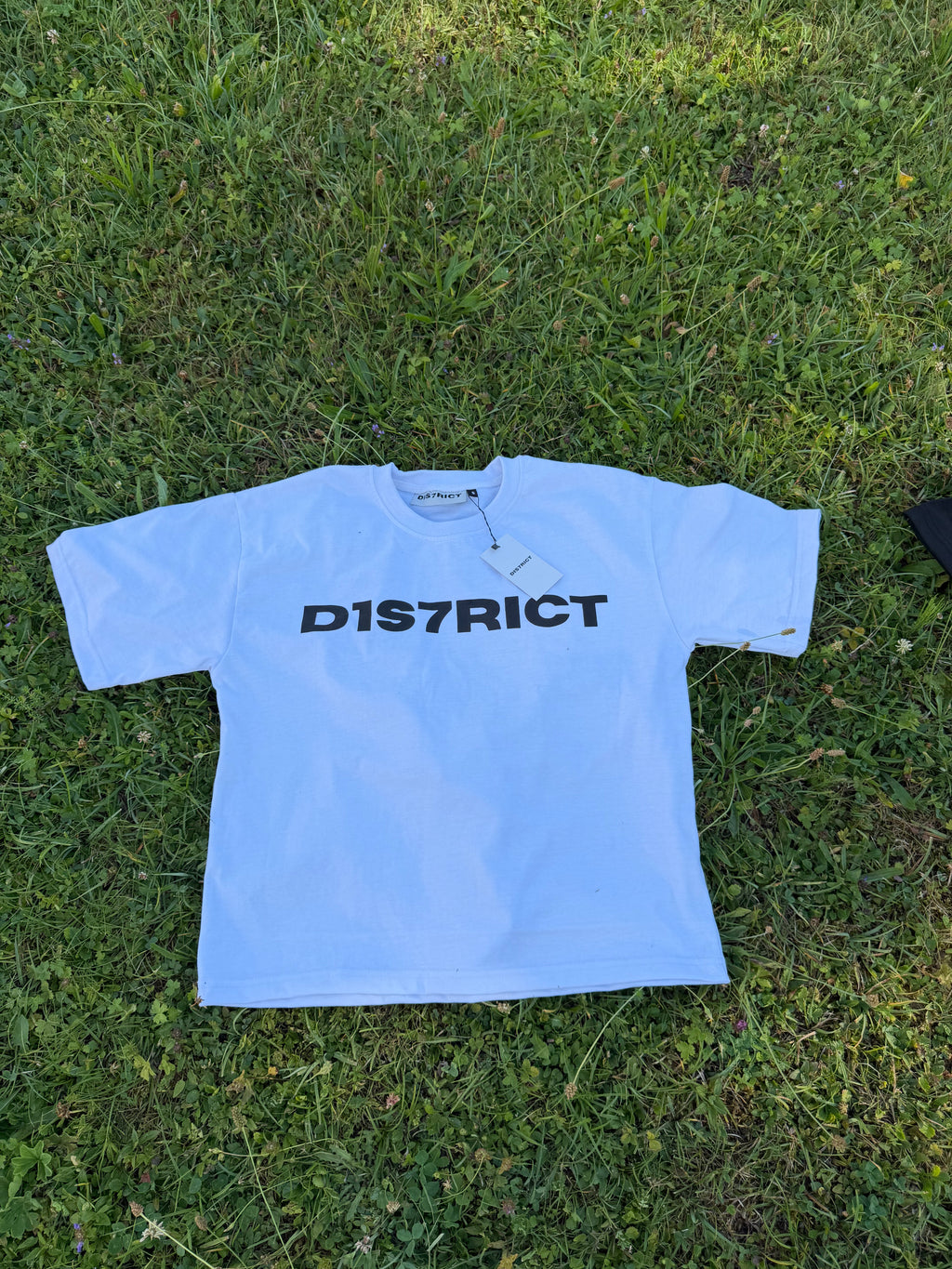 D1S7TRICT T-SHIRT WEISS